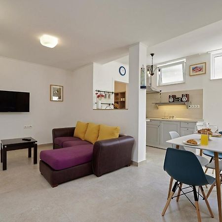 Smuketa In Trogir Haus Fuer 4 Personen Villa Ngoại thất bức ảnh