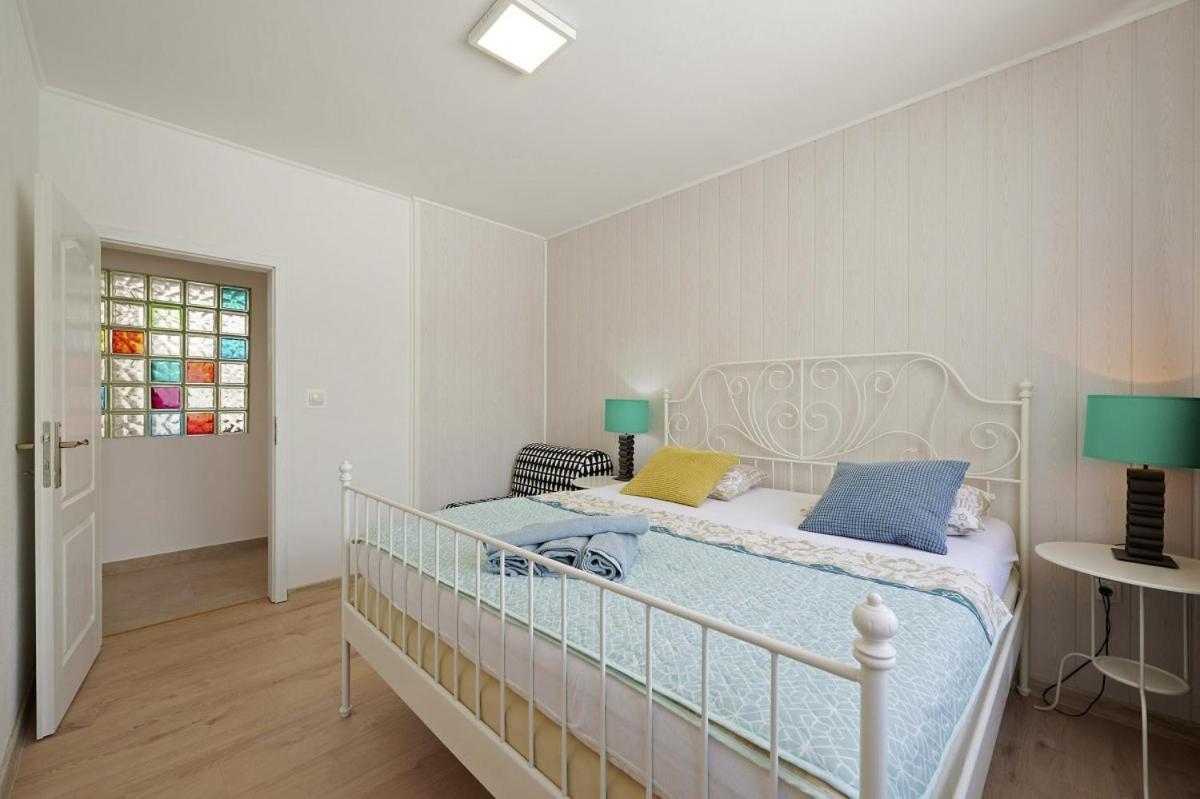 Smuketa In Trogir Haus Fuer 4 Personen Villa Ngoại thất bức ảnh