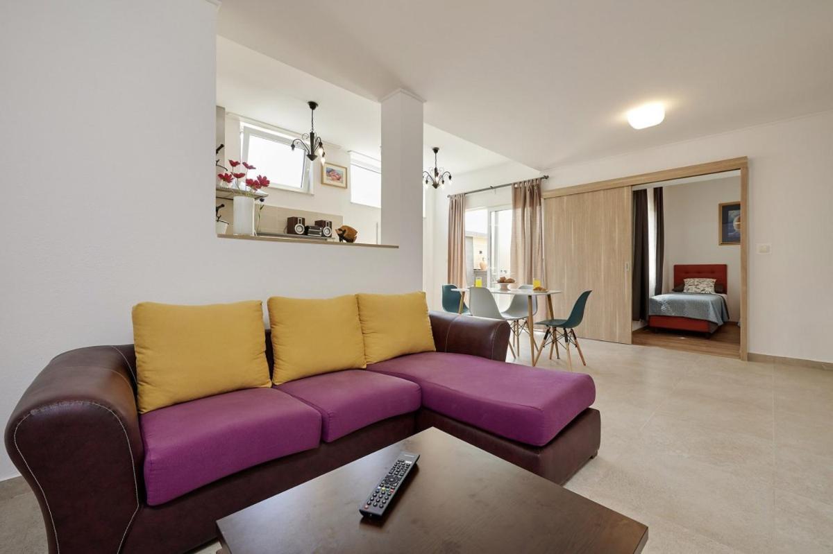 Smuketa In Trogir Haus Fuer 4 Personen Villa Ngoại thất bức ảnh